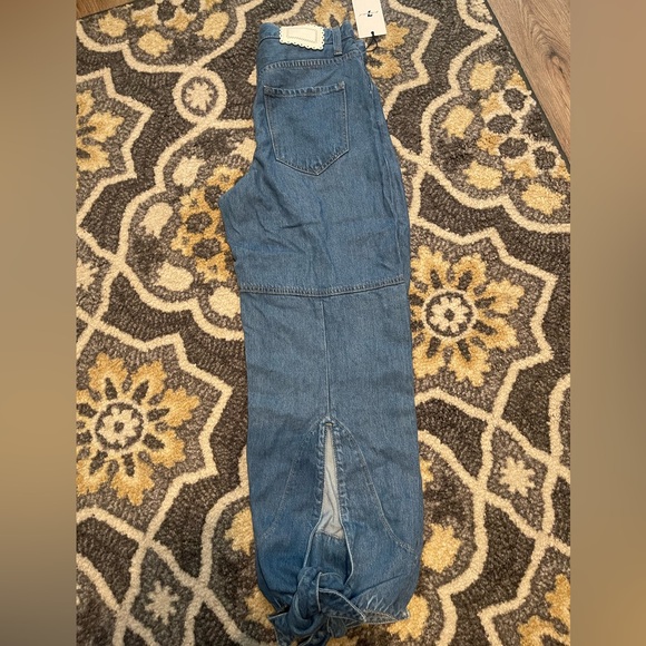 Tapered ankle tie Jean - Picture 4 of 7